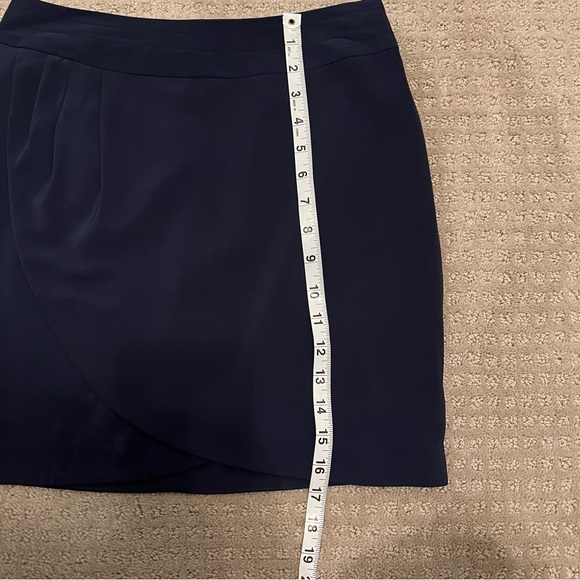 Banana Republic Mini Navy Draped Skirt Size 0 - Picture 3 of 5